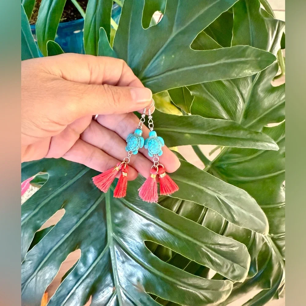 Howlite Turtle Earrings || Handmade